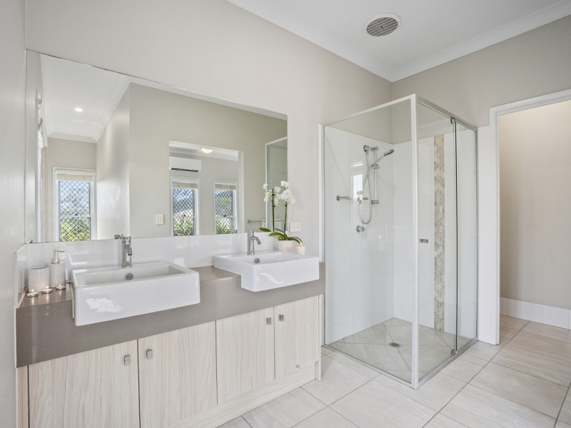 34 Carmen Court, Oxenford QLD 4210