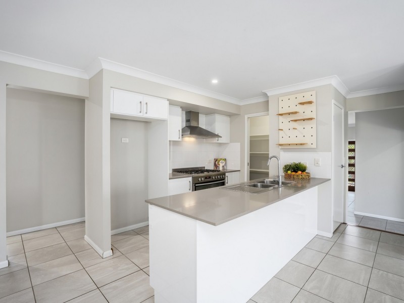 34 Carmen Court, Oxenford QLD 4210