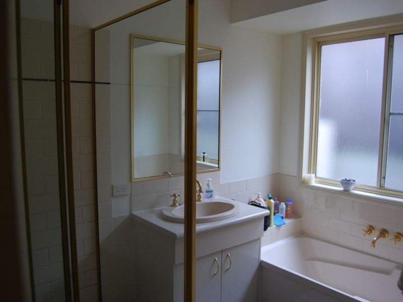 27 Pacific Pines Boulevard, Pacific Pines QLD 4211