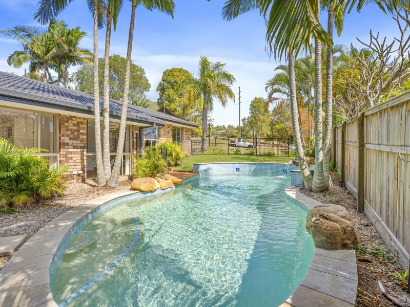 10 Phoenix Street, Pacific Pines QLD 4211