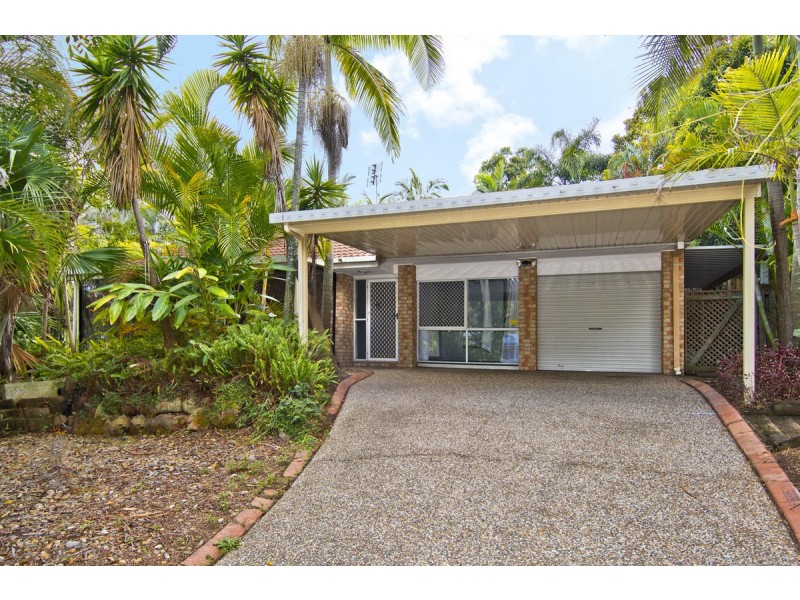 6 Nauru Place, Pacific Pines QLD 4211