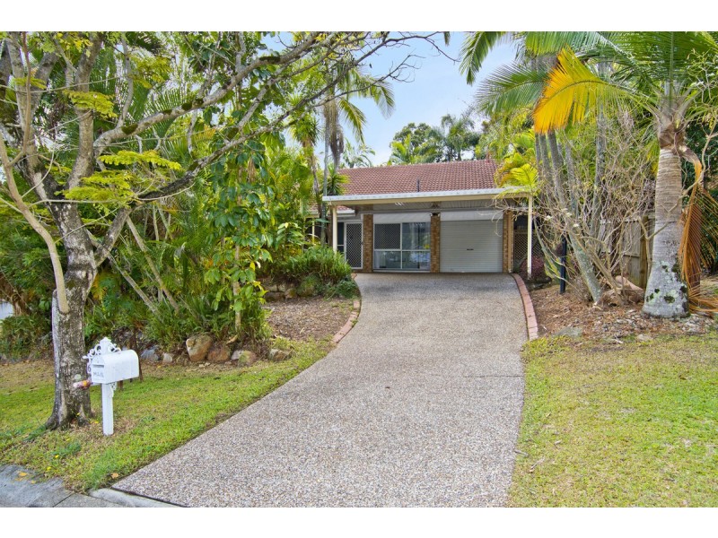 6 Nauru Place, Pacific Pines QLD 4211
