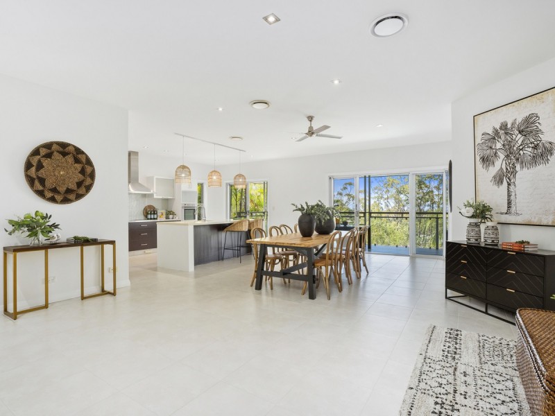 11 Salvado Drive, Pacific Pines QLD 4211