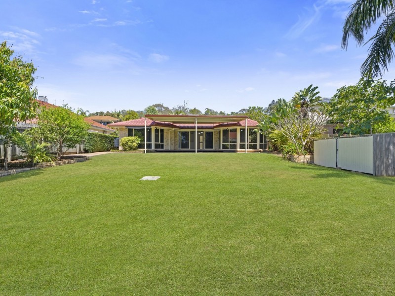 22 Gippsland Drive, Helensvale QLD 4212