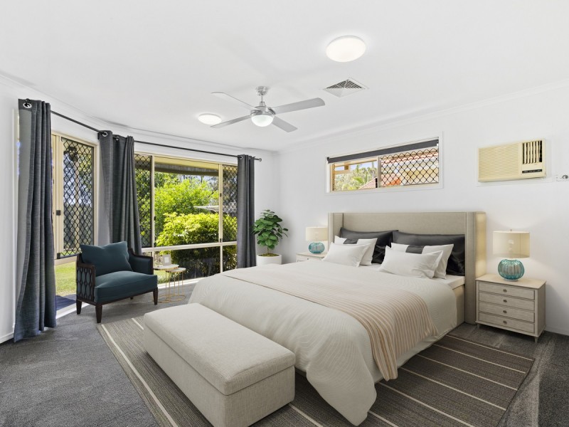 22 Gippsland Drive, Helensvale QLD 4212