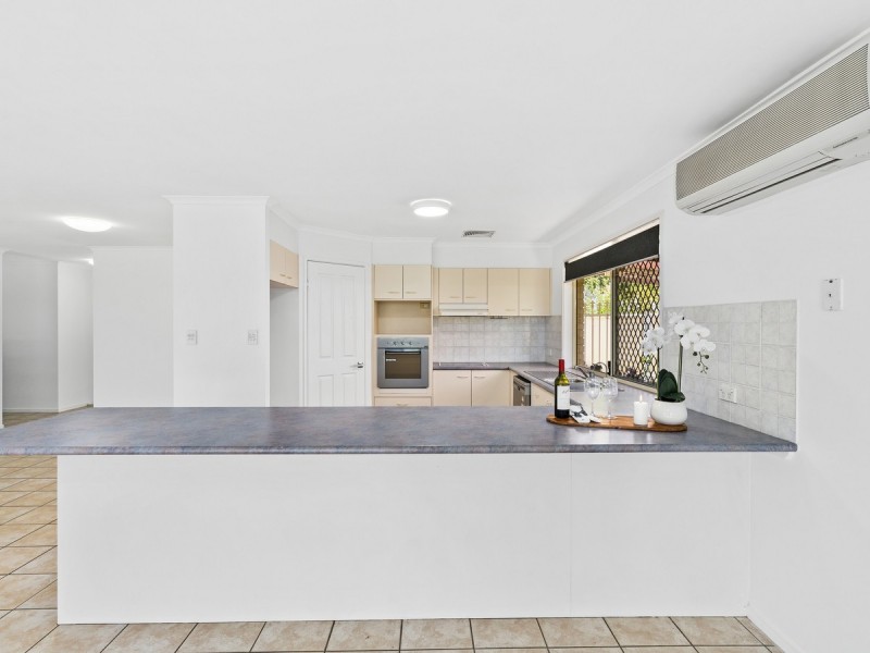 22 Gippsland Drive, Helensvale QLD 4212