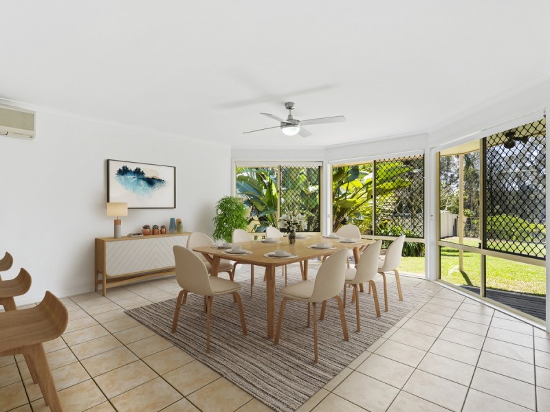 22 Gippsland Drive, Helensvale QLD 4212