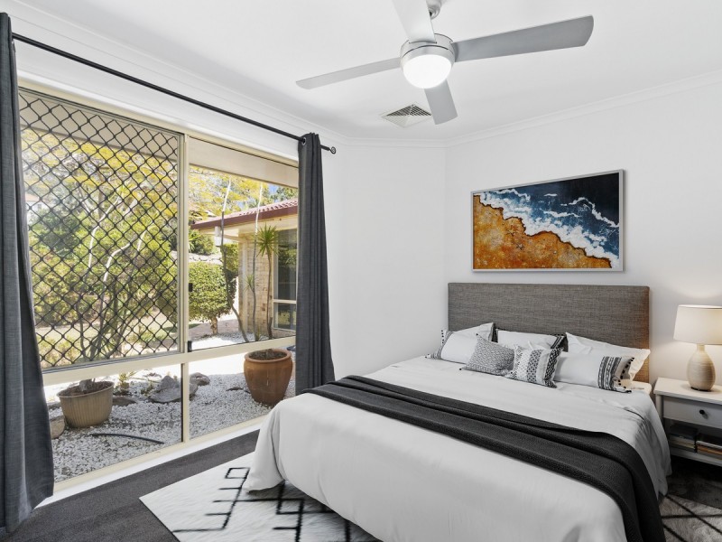 22 Gippsland Drive, Helensvale QLD 4212