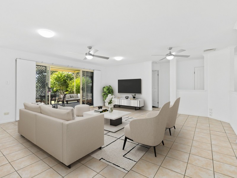 22 Gippsland Drive, Helensvale QLD 4212