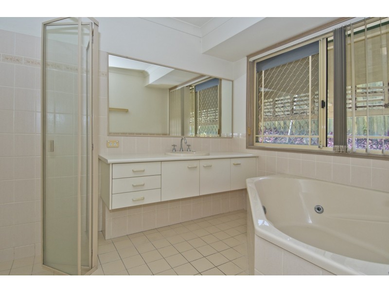 216 Napper Road, Parkwood QLD 4214