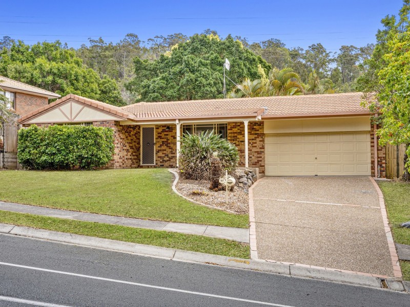27 Pacific Pines Boulevard, Pacific Pines QLD 4211