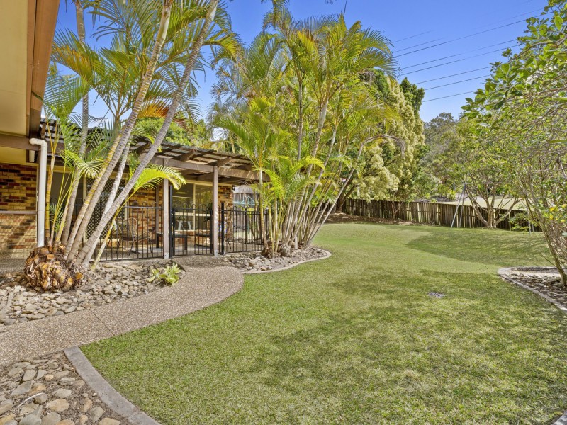 27 Pacific Pines Boulevard, Pacific Pines QLD 4211