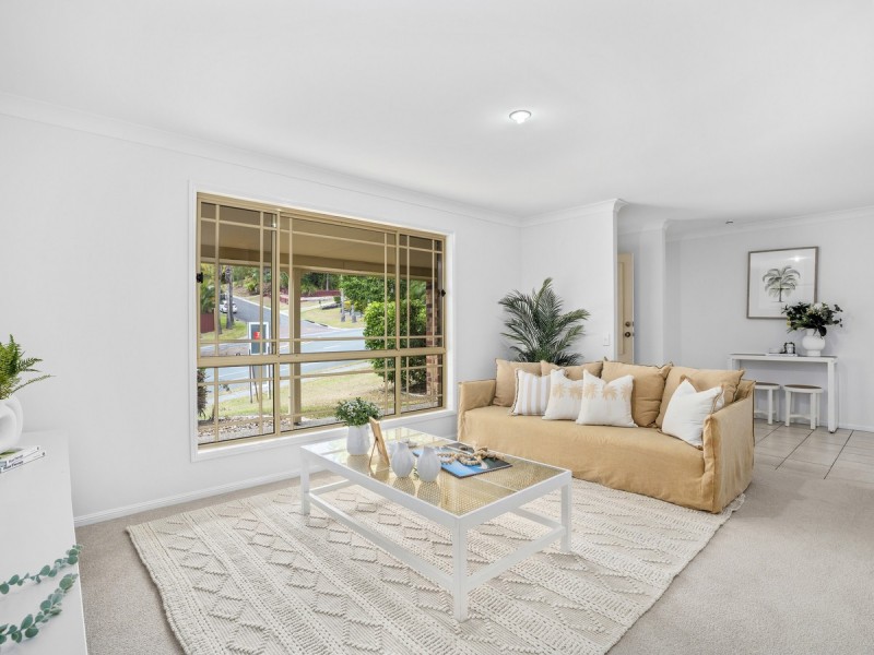27 Pacific Pines Boulevard, Pacific Pines QLD 4211