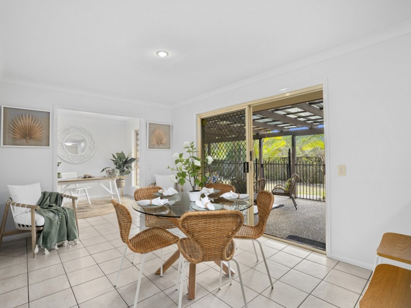 27 Pacific Pines Boulevard, Pacific Pines QLD 4211
