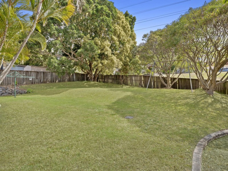 27 Pacific Pines Boulevard, Pacific Pines QLD 4211