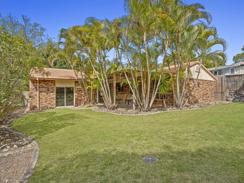 27 Pacific Pines Boulevard, Pacific Pines QLD 4211