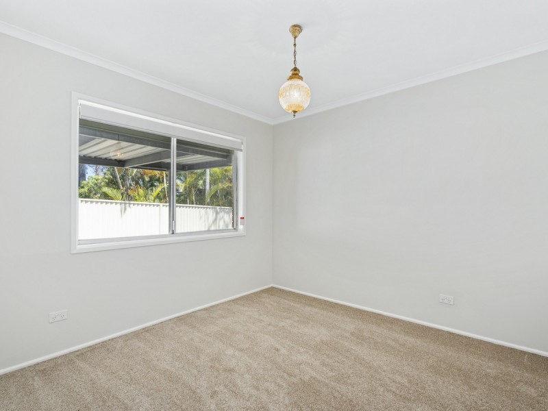 18 Forrest Avenue, Molendinar QLD 4214