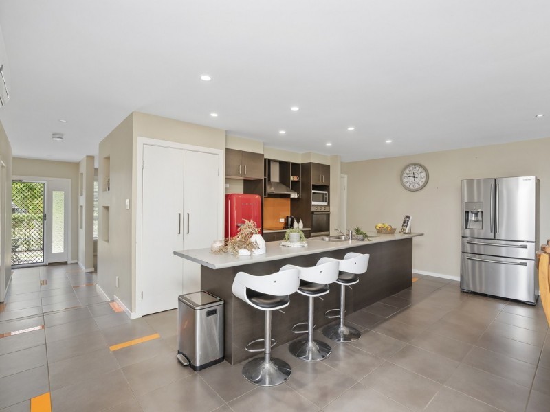 19 Bimberi Row, Pacific Pines QLD 4211