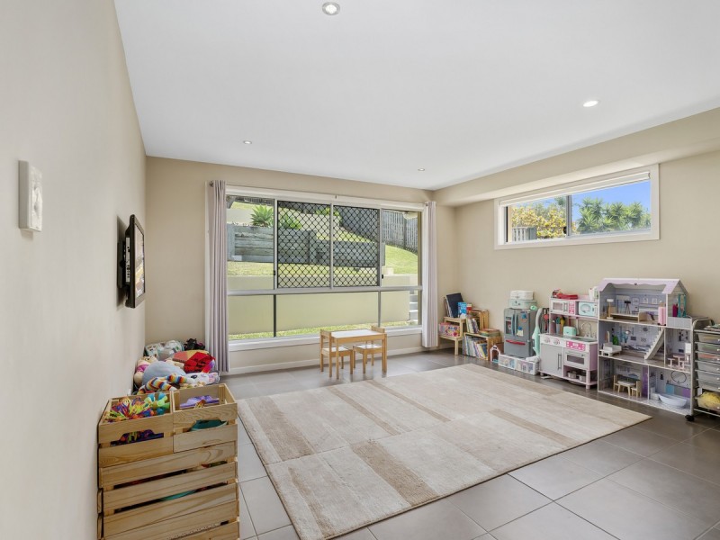 19 Bimberi Row, Pacific Pines QLD 4211