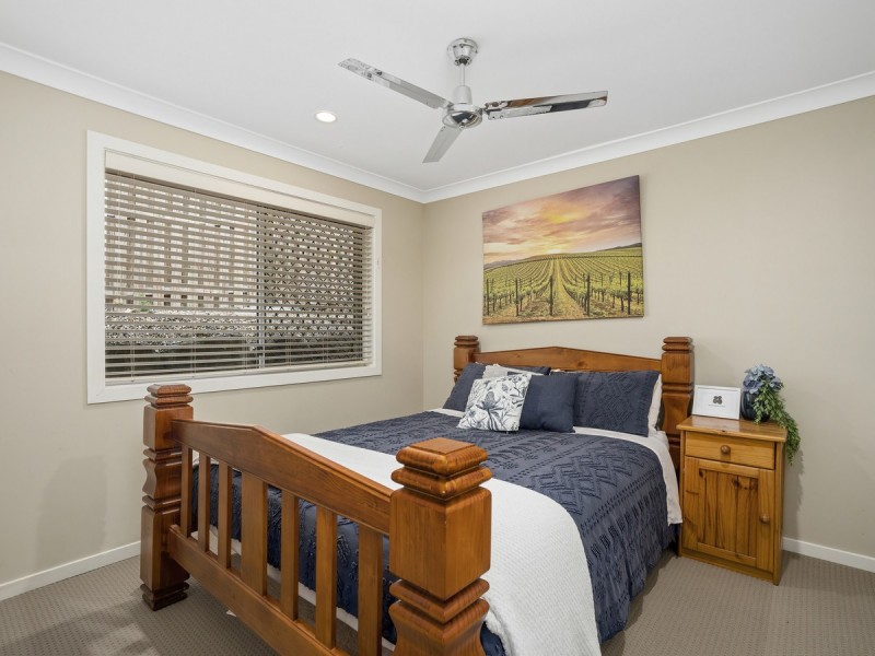 19 Bimberi Row, Pacific Pines QLD 4211