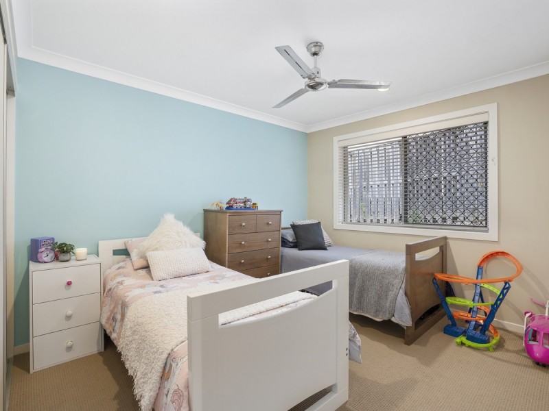 19 Bimberi Row, Pacific Pines QLD 4211