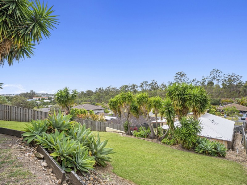 19 Bimberi Row, Pacific Pines QLD 4211