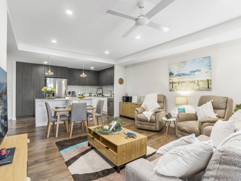 18/30 Careel Close, Helensvale QLD 4212