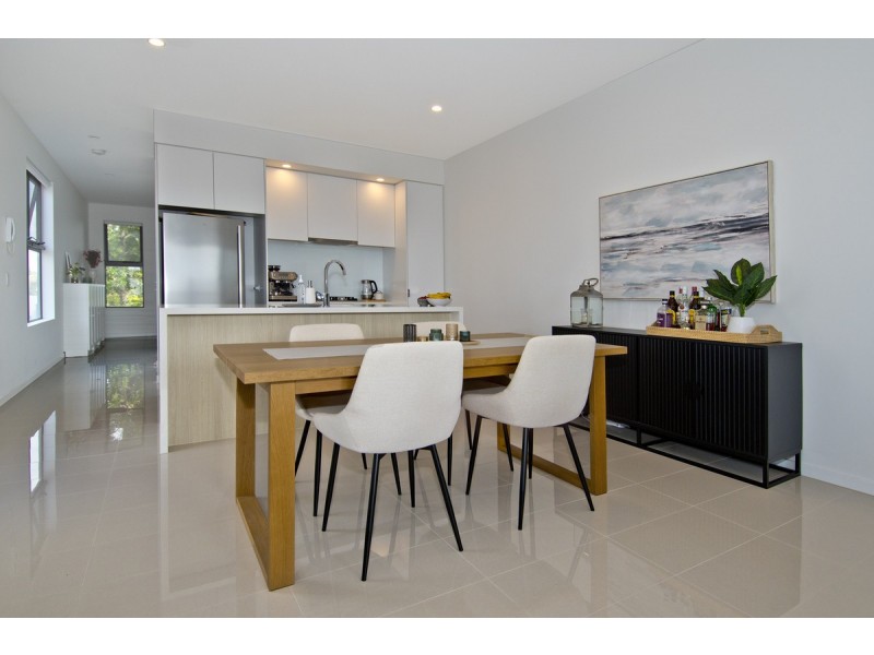 32 Outrigger Circuit, Hope Island QLD 4212