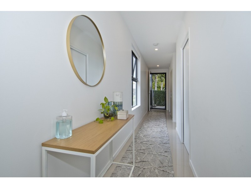 32 Outrigger Circuit, Hope Island QLD 4212
