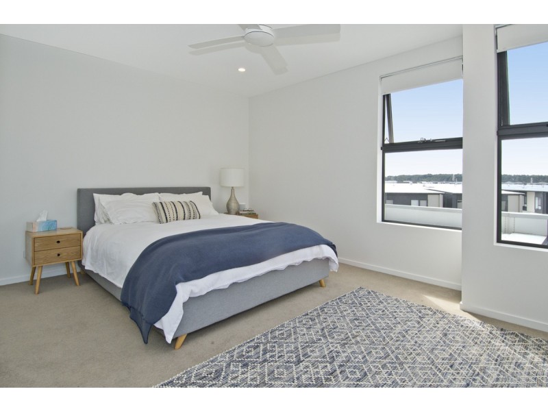 32 Outrigger Circuit, Hope Island QLD 4212