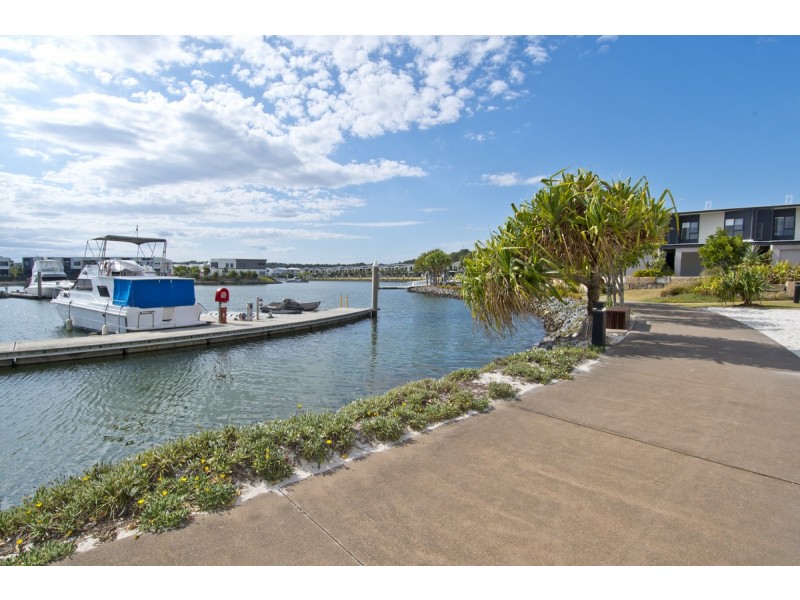 32 Outrigger Circuit, Hope Island QLD 4212