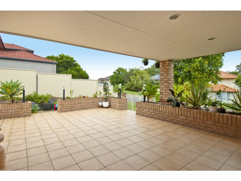 1 Respall Way, Arundel QLD 4214