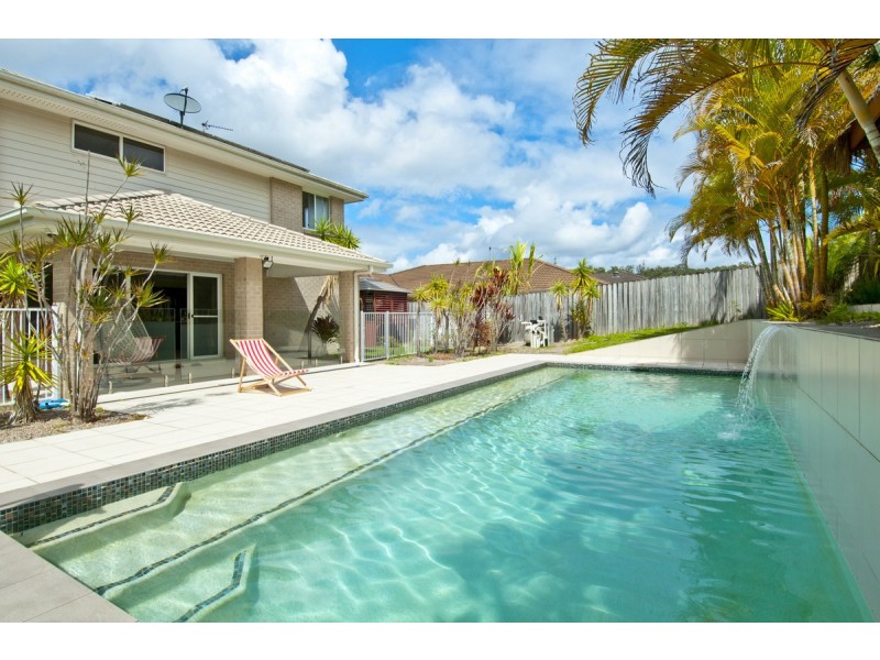 20 Hawkesbury Avenue, Pacific Pines QLD 4211