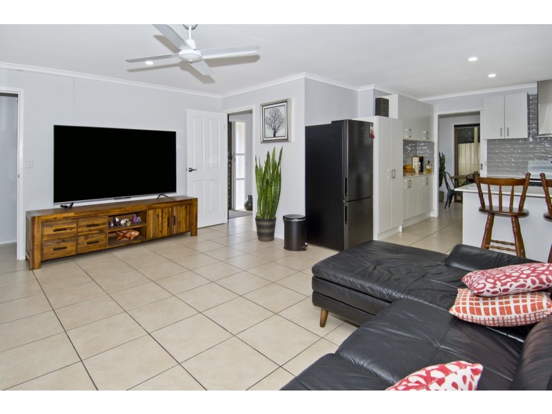 10 Berri Place, Helensvale QLD 4212