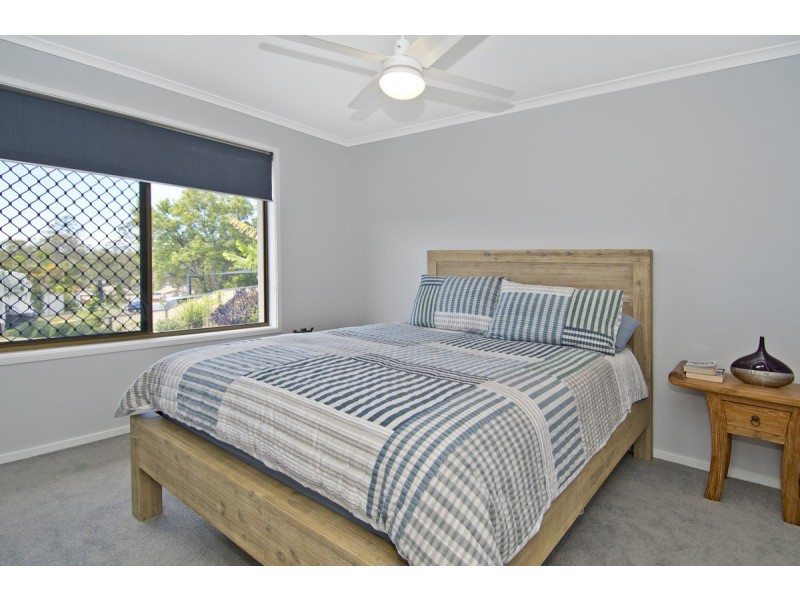 10 Berri Place, Helensvale QLD 4212