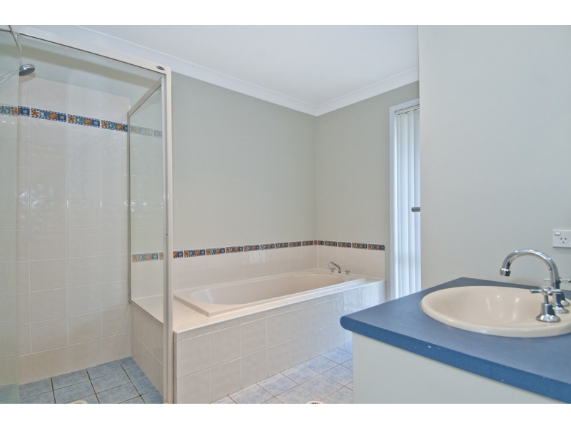 34 Barrs Avenue, Oxenford QLD 4210