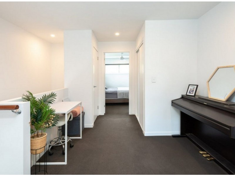 18a Pacific Pines Boulevard, Pacific Pines QLD 4211