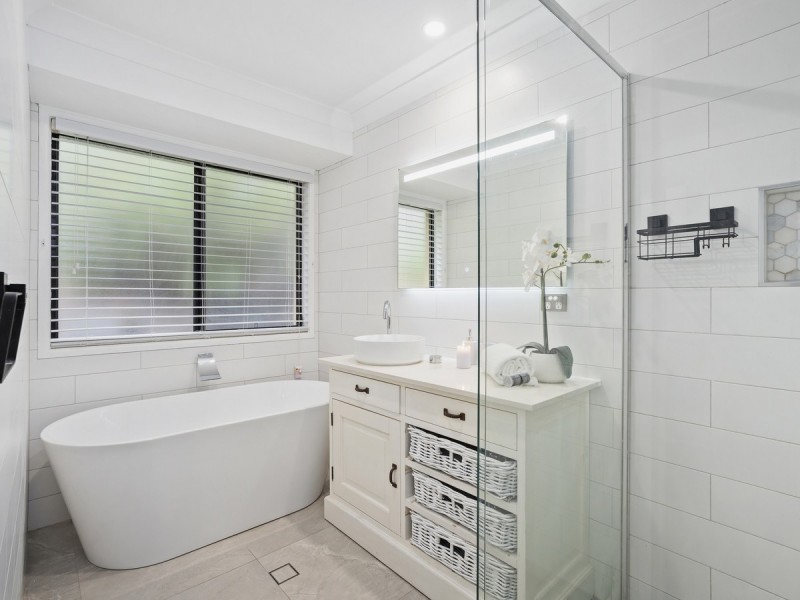 43 Gerard Street, Pacific Pines QLD 4211