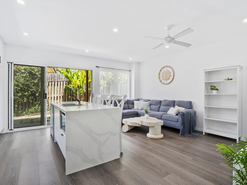 18a Pacific Pines Boulevard, Pacific Pines QLD 4211