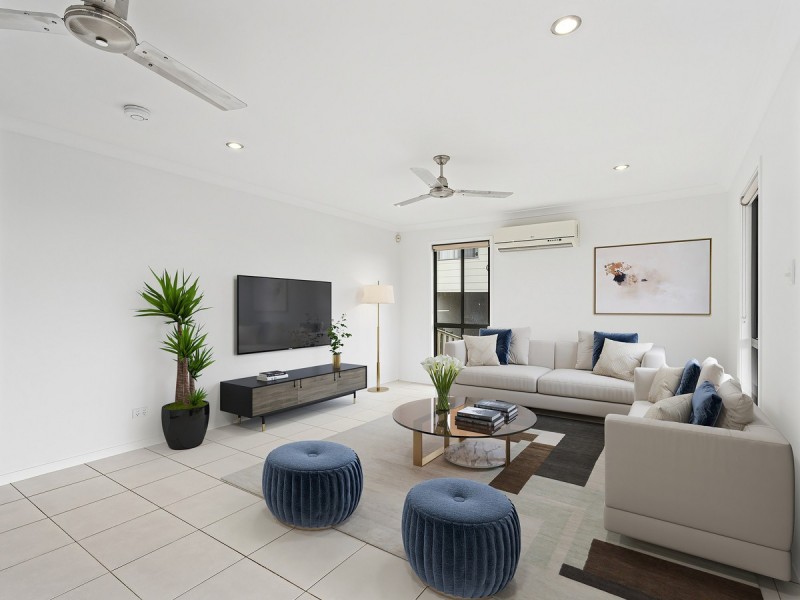 20 Barrington Street, Pacific Pines QLD 4211