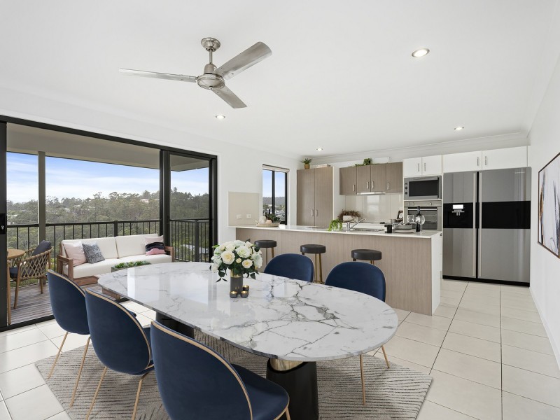 20 Barrington Street, Pacific Pines QLD 4211