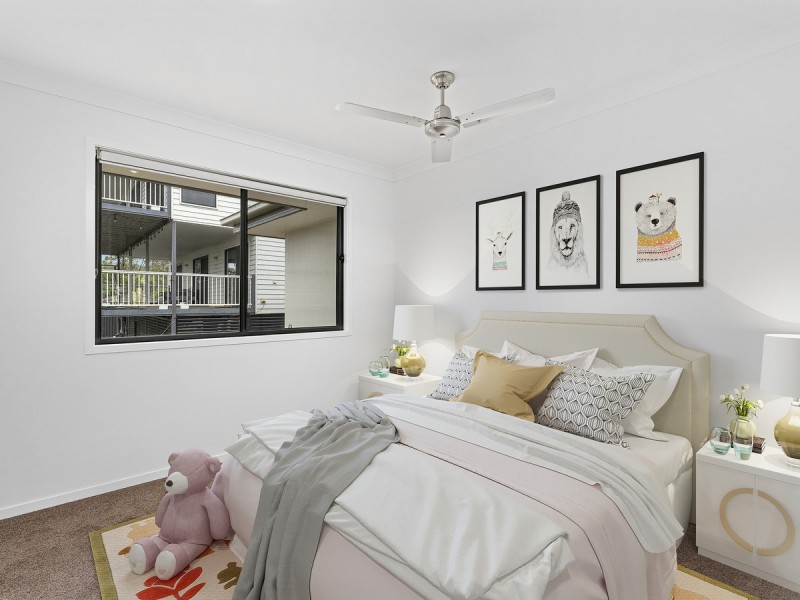 20 Barrington Street, Pacific Pines QLD 4211