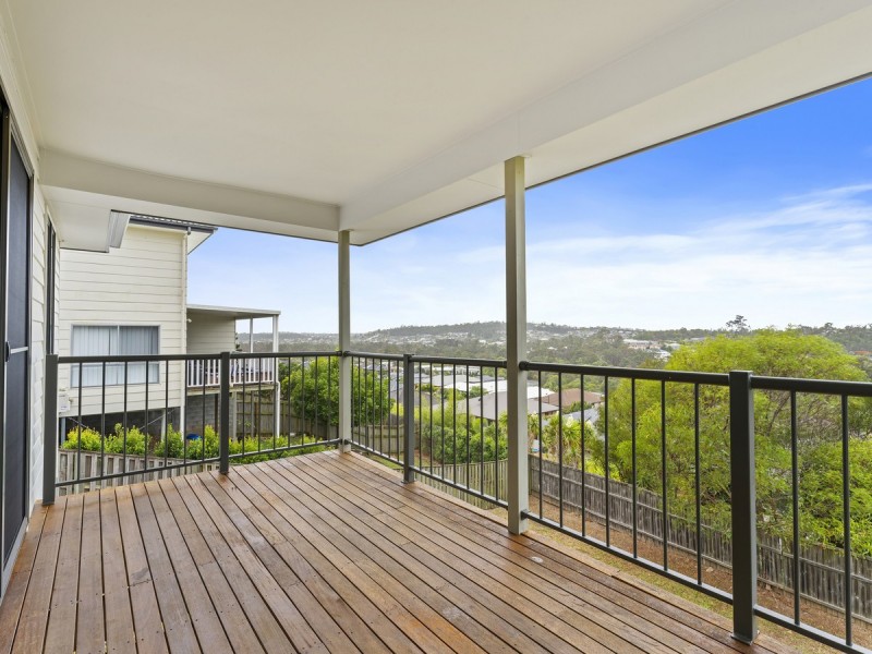 20 Barrington Street, Pacific Pines QLD 4211