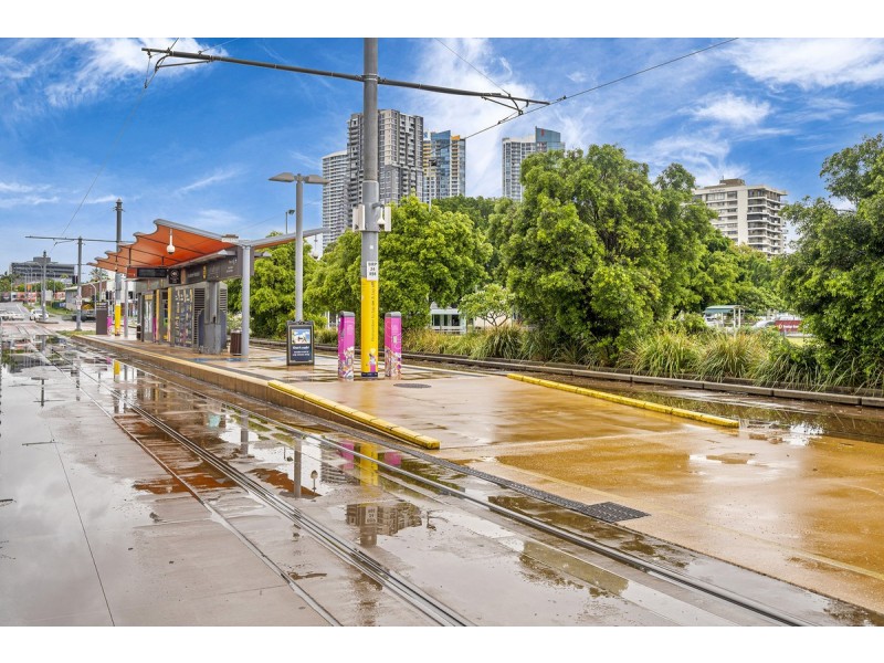 8/63 Bauer Street, Southport QLD 4215