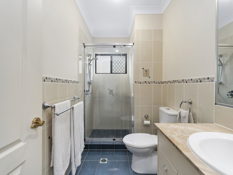 5 Applegum Place, Molendinar QLD 4214