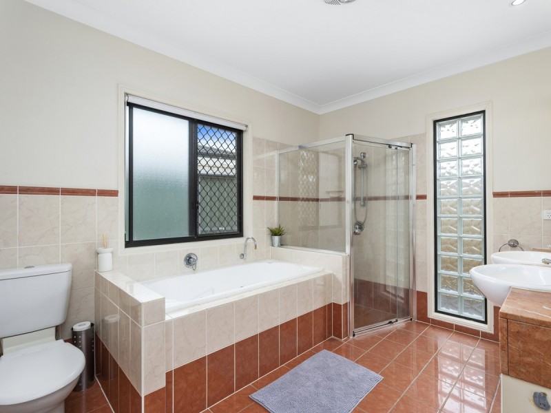 5 Applegum Place, Molendinar QLD 4214