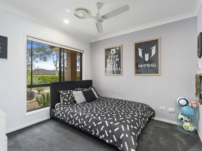 5 Applegum Place, Molendinar QLD 4214