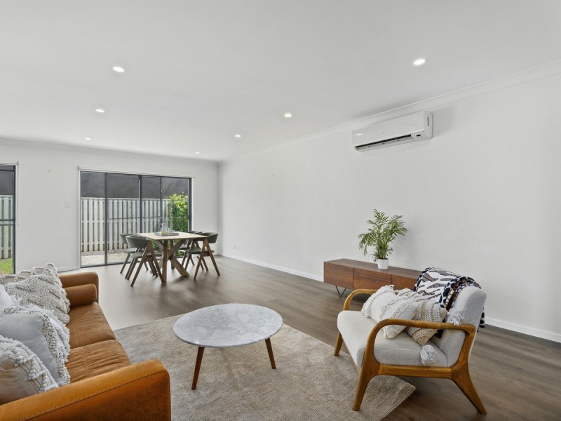 67/18 Archipelago Street, Pacific Pines QLD 4211