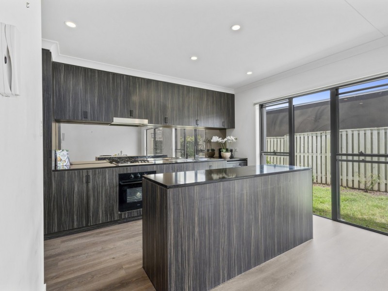 67/18 Archipelago Street, Pacific Pines QLD 4211