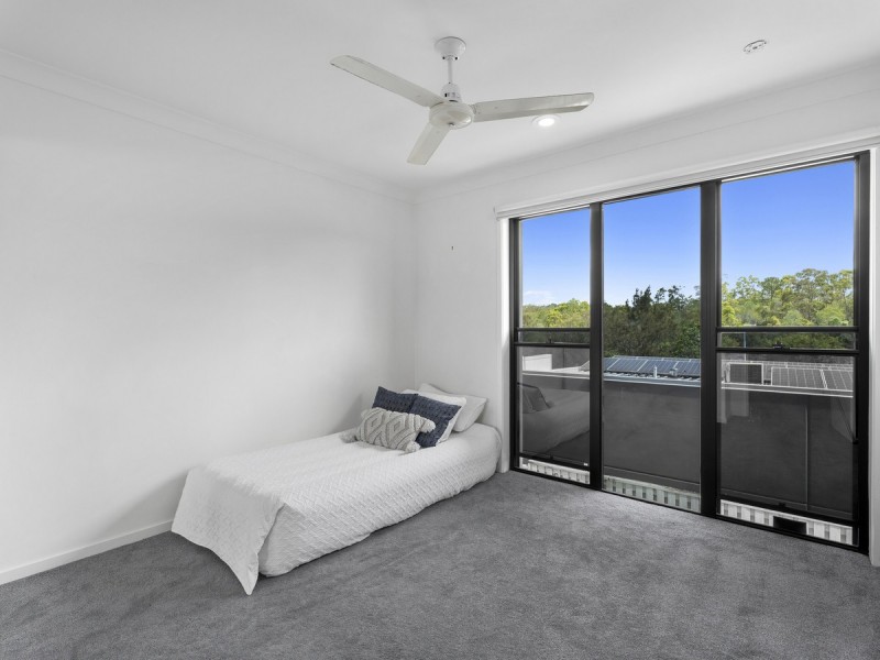 67/18 Archipelago Street, Pacific Pines QLD 4211